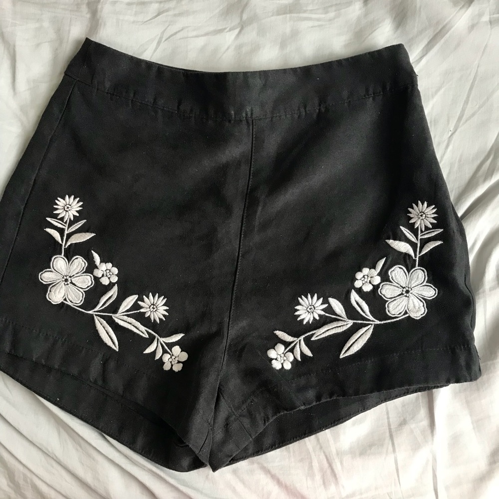 Embroidered floral faux suede Hollister shorts